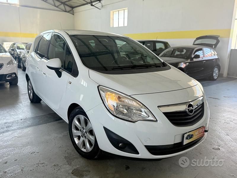 Usata Opel Meriva Cosmo 95 CV (69 kW) 2015 Bianco Monovolume