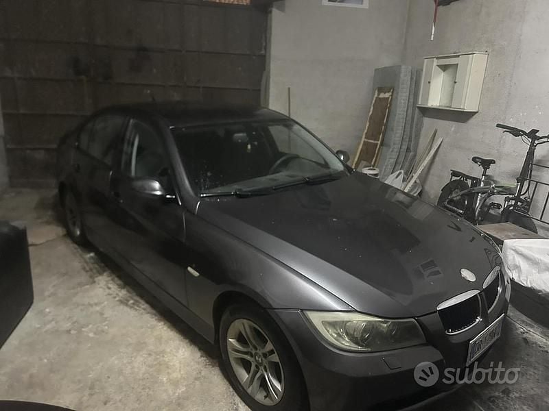Usata BMW 318 2008 Grigio Berlina