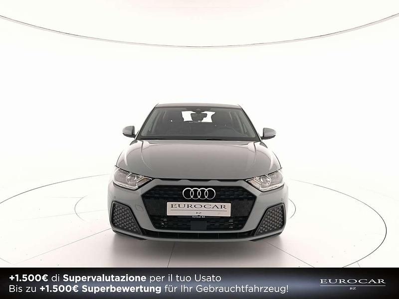 Usata Audi A1 Sportback Business 116 CV (85 kW) 2024 Grigio freccia perla Utilitaria