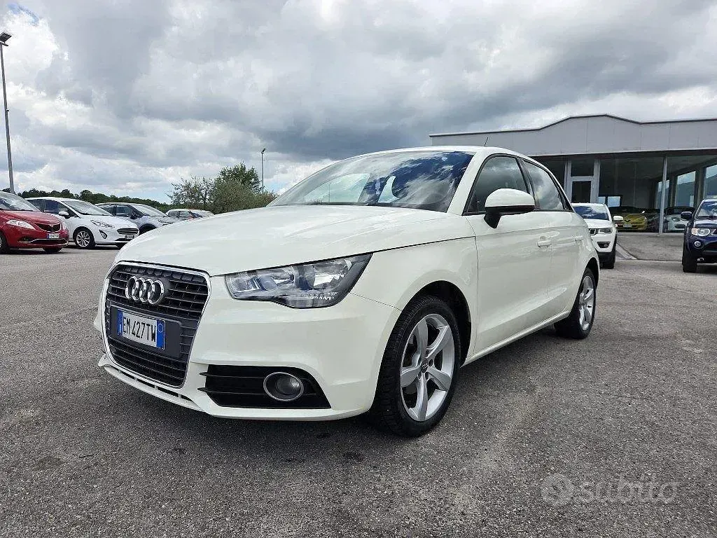 Usata Audi A1 Ambition 90 CV (66 kW) 2012 Bianco Utilitaria