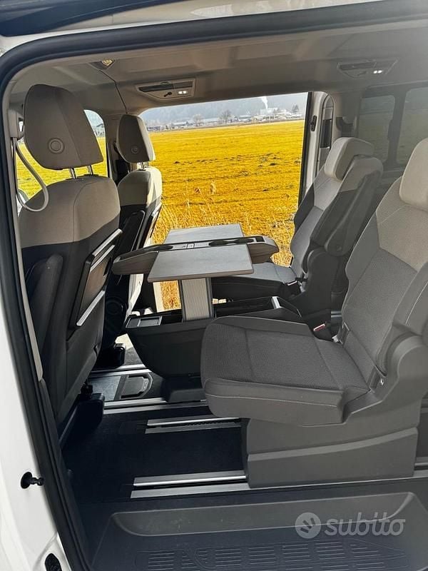 Usata VW Multivan Life 150 CV (110 kW) 2024 Bianco Furgone