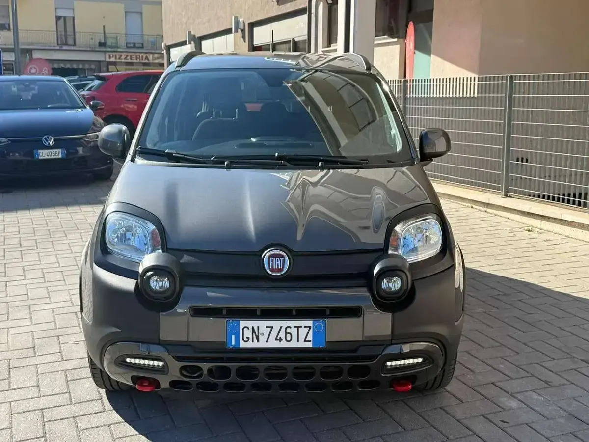 Usata Fiat Panda Cross Cross 69 CV (50 kW) 2023 Grigio Utilitaria
