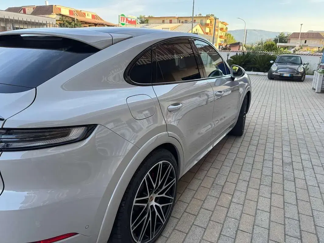 Usata Porsche Cayenne GTS 500 CV (367 kW) 2025 SUV