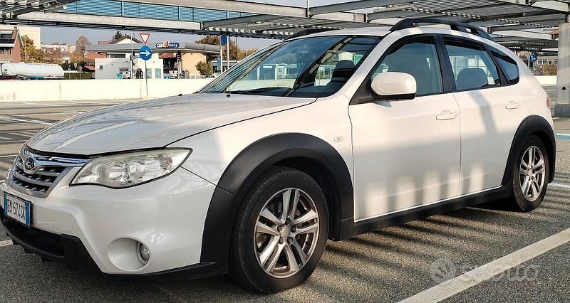 Usata Subaru Impreza Trend 150 CV (110 kW) 2012 Bianco Berlina