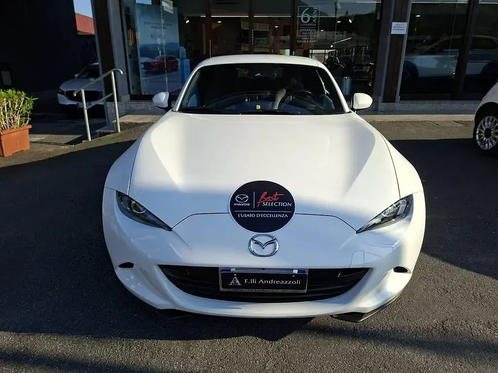 Usata Mazda MX5 184 CV (135 kW) 2024 Arctic white Cabrio