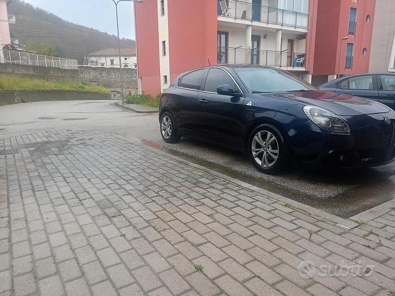 Usata Alfa Romeo Giulietta 105 CV (77 kW) 2012 Utilitaria
