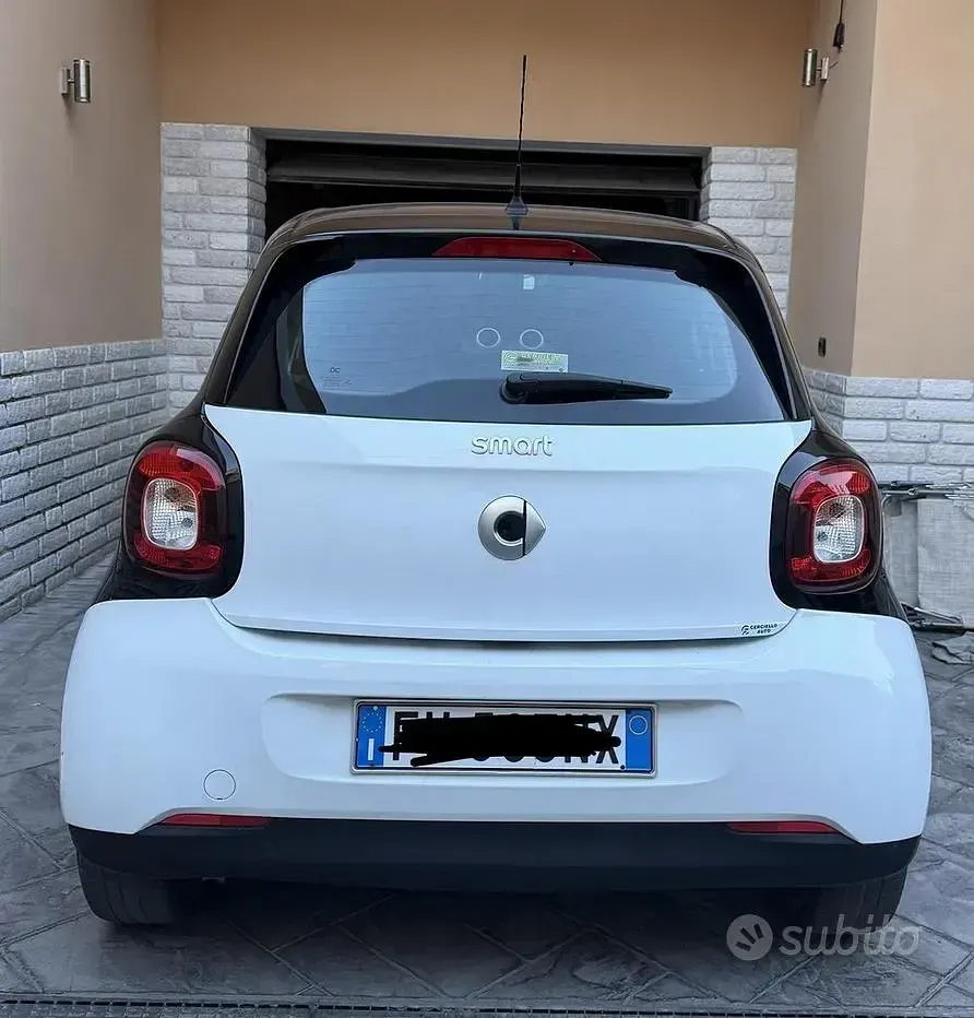 Usata Smart ForFour 71 CV (52 kW) 2019 Bianco Utilitaria