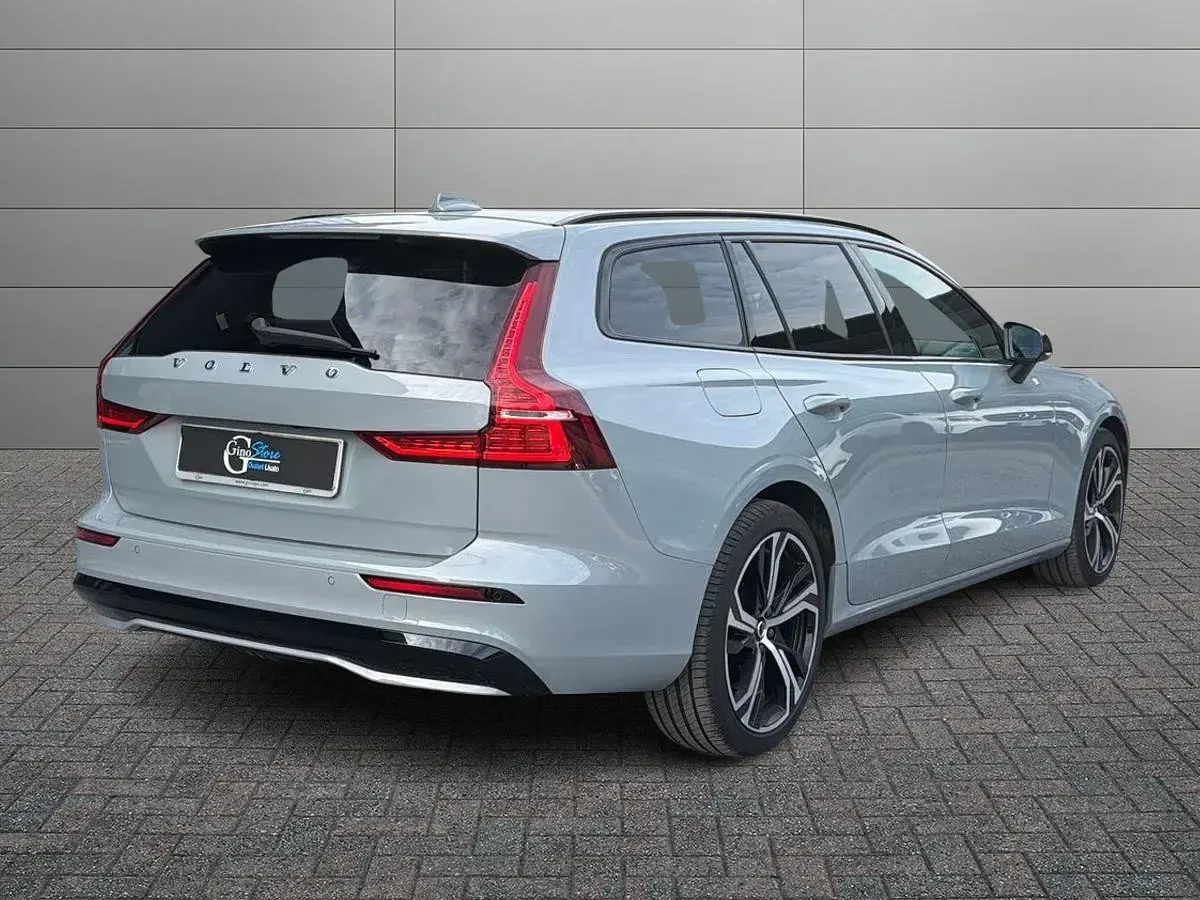Usata Volvo V60 Plus 2026 Argento Station wagon