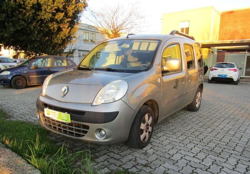 Usato 2008 Renault Kangoo 1.5 Diesel 106 CV (3.900 €)