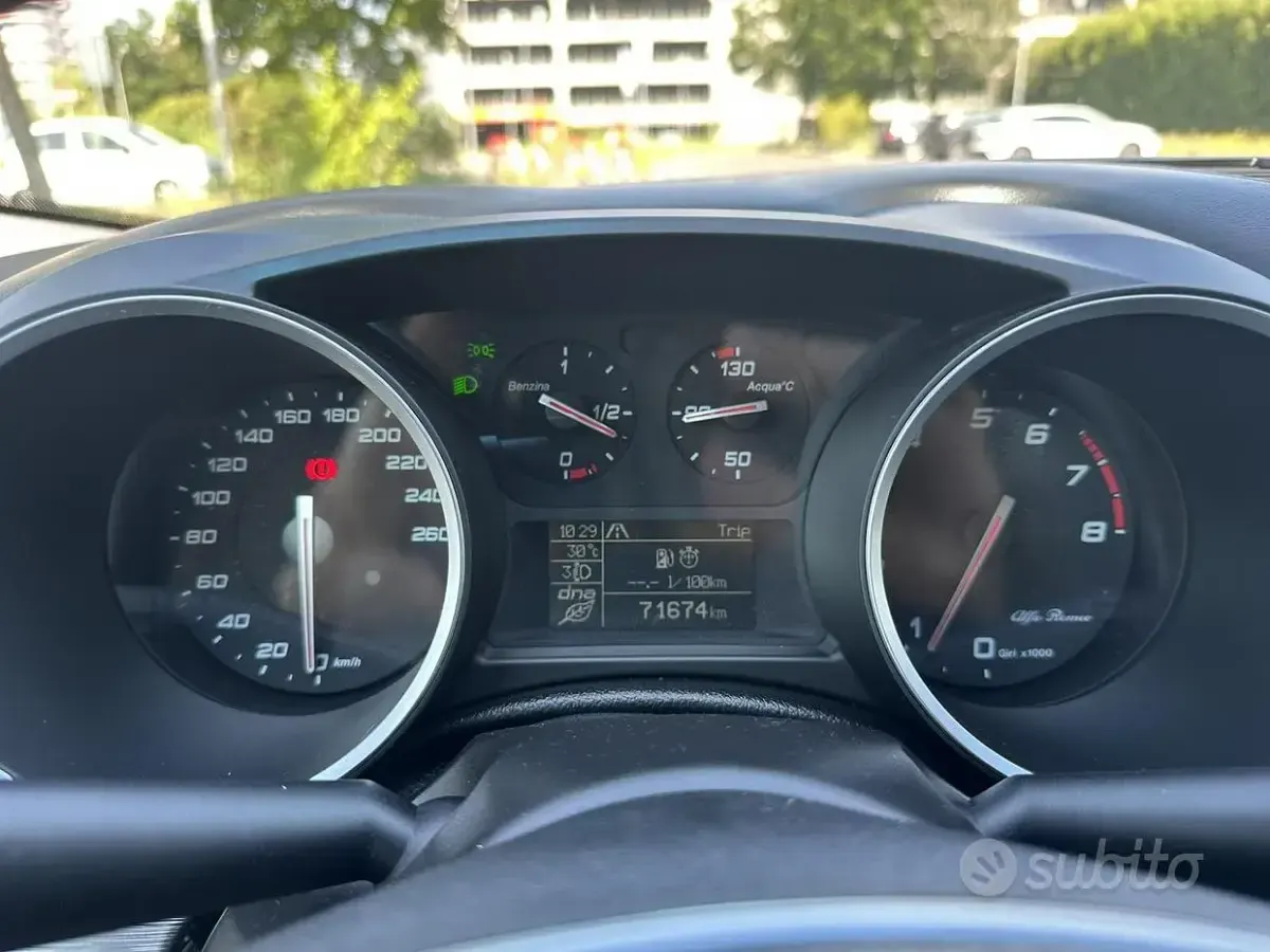 Usata Alfa Romeo Giulietta Super 120 CV (88 kW) 2019 Grigio Utilitaria