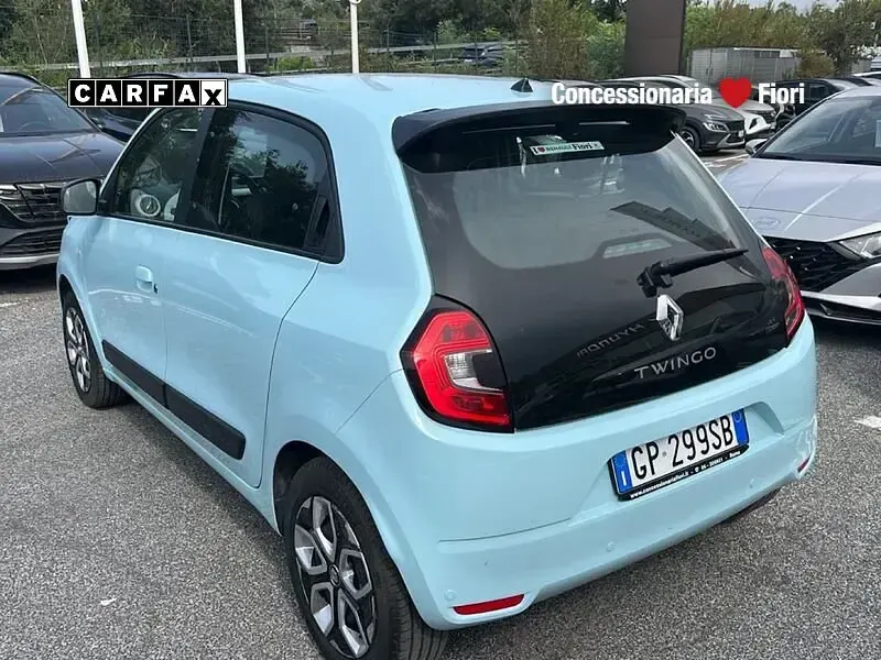 Usata Renault Twingo Urban Night 60 kW (82 CV) 2023 Blu Utilitaria