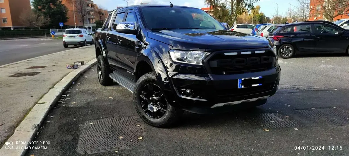 Usata Ford Ranger Limited 160 CV (117 kW) 2017 Nero Pick-up
