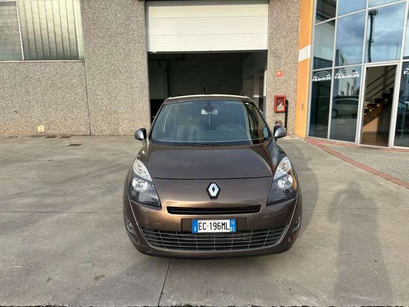 Usato 2010 Renault Scénic III 1.5 Diesel 110 CV (5.900 €)