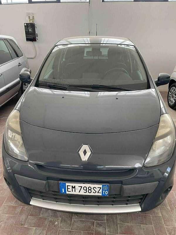 Usata Renault Clio III Dynamique 75 CV (55 kW) 2012 Blu/azzurro Berlina