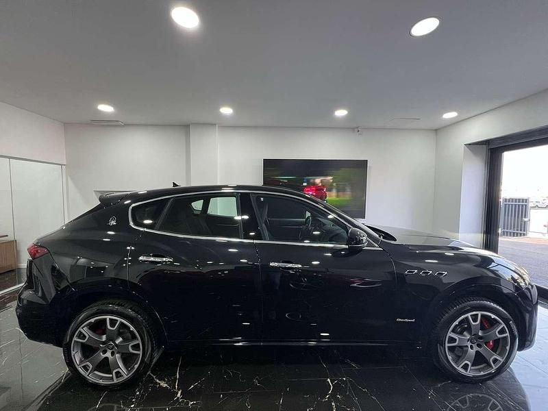 Usata Maserati Levante GranLusso 349 CV (256 kW) 2021 Nero SUV