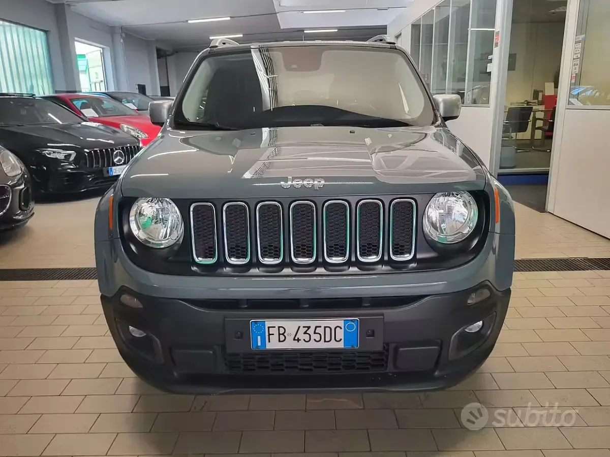 Usata Jeep Renegade Limited 140 CV (102 kW) 2015 Grigio SUV