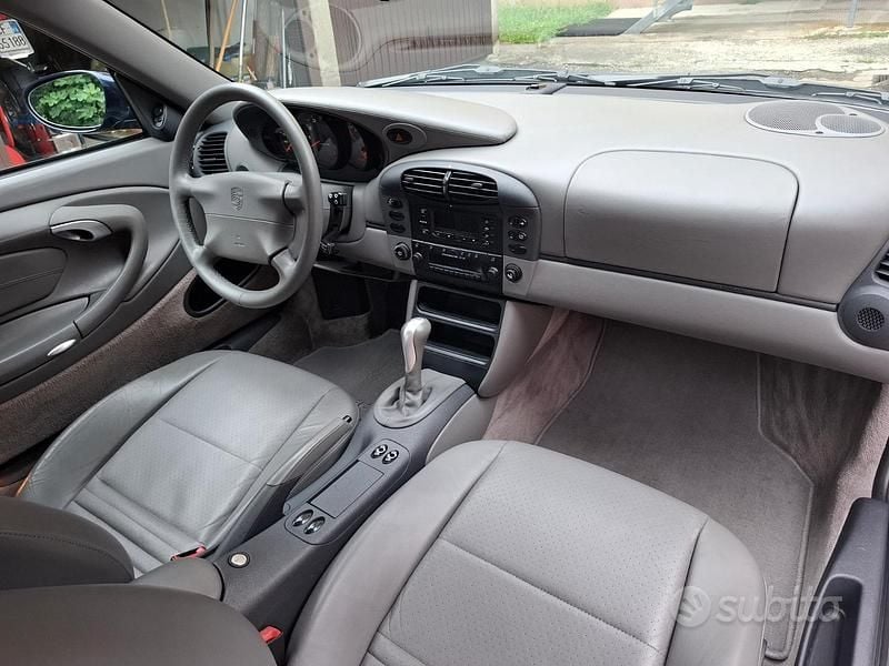 Usata Porsche 911 Carrera 300 CV (220 kW) 1999 Blu Coupé