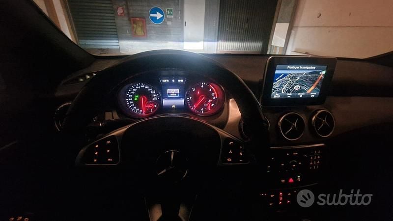 Usata Mercedes CLA180 109 CV (80 kW) 2016 Bianco Berlina