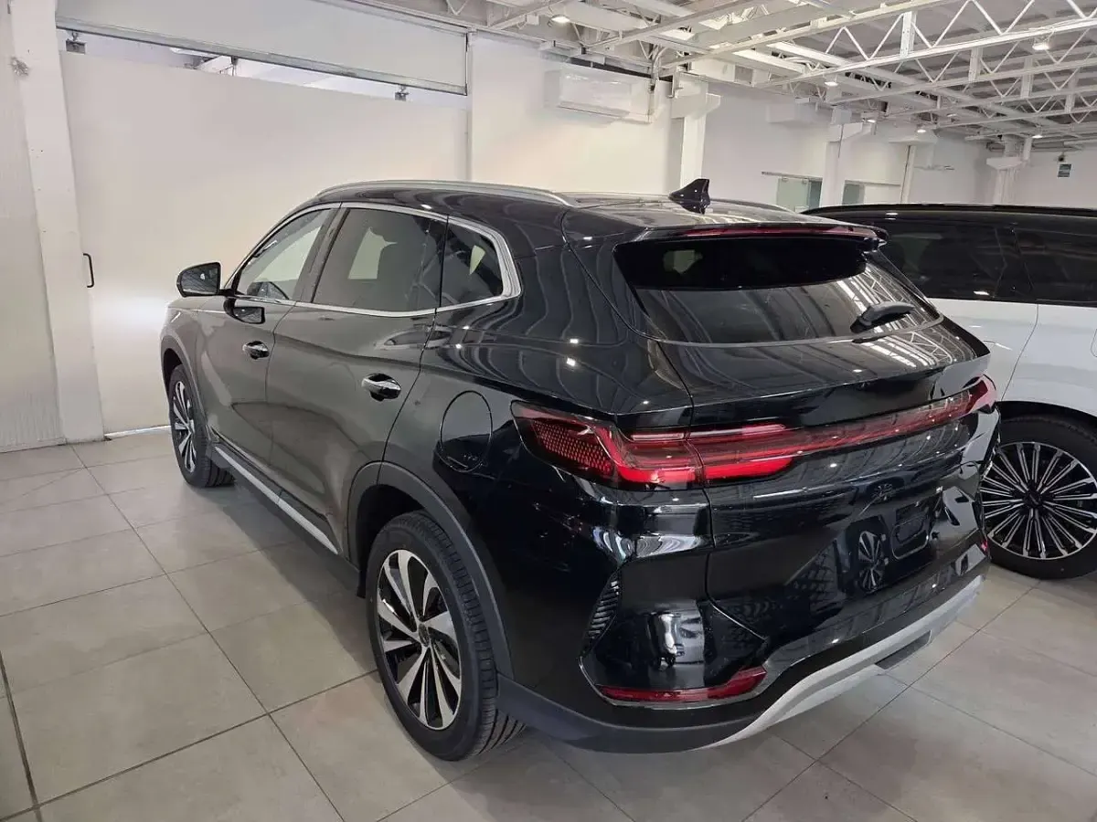 Nuova BYD Seal U Boost 98 CV (72 kW) 2026 Delan black SUV
