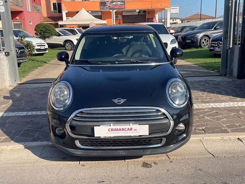 Usata Mini One D 116 CV (85 kW) 2019 Nero Utilitaria