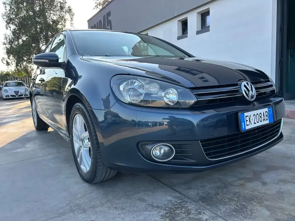 Usata VW Golf VI Highline 105 CV (77 kW) 2011 Blu/azzurro Utilitaria