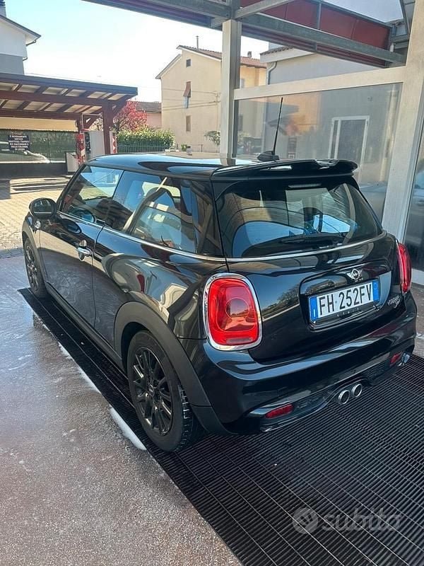 Usata Mini Cooper SD 170 CV (125 kW) 2017 Nero Utilitaria