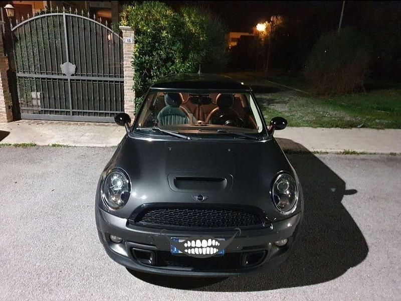 Usata Mini Cooper S 184 CV (135 kW) 2010 Grigio Utilitaria