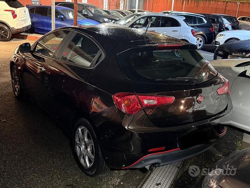Usata Alfa Romeo Giulietta Distinctive 120 CV (88 kW) 2013 Nero Berlina