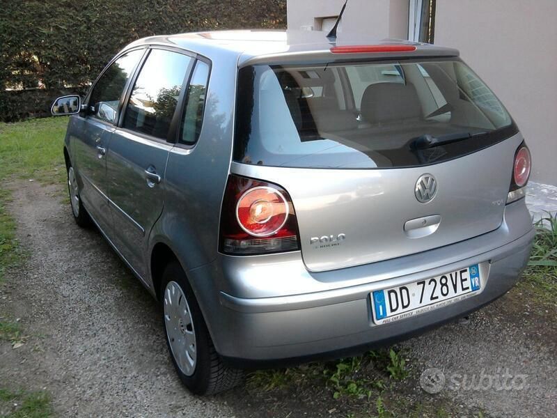 Usata VW Polo 75 CV (55 kW) 2006 Grigio Utilitaria