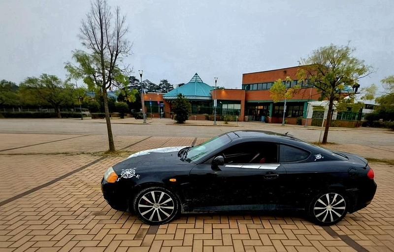 Usata Hyundai Coupé Comfort 105 CV (77 kW) 2002 Nero Coupé