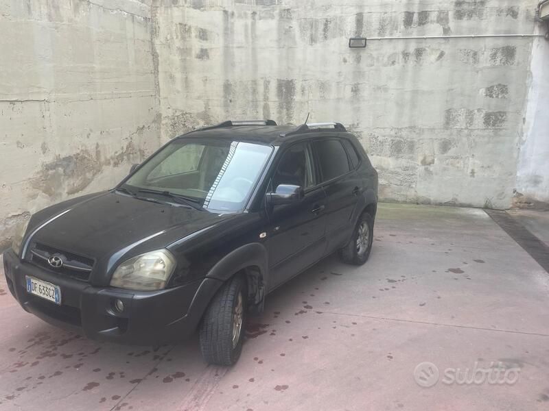 Nero Usata 2007 Hyundai Tucson SUV | 1000 € (Ottimo prezzo) - Immagine 1/4
