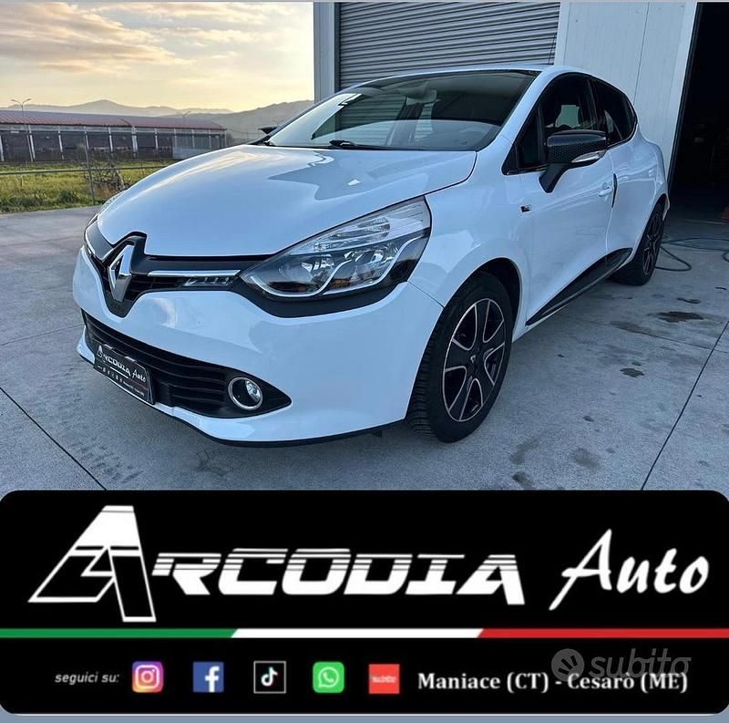Usata Renault Clio GrandTour 75 CV (55 kW) 2016 Bianco Station wagon