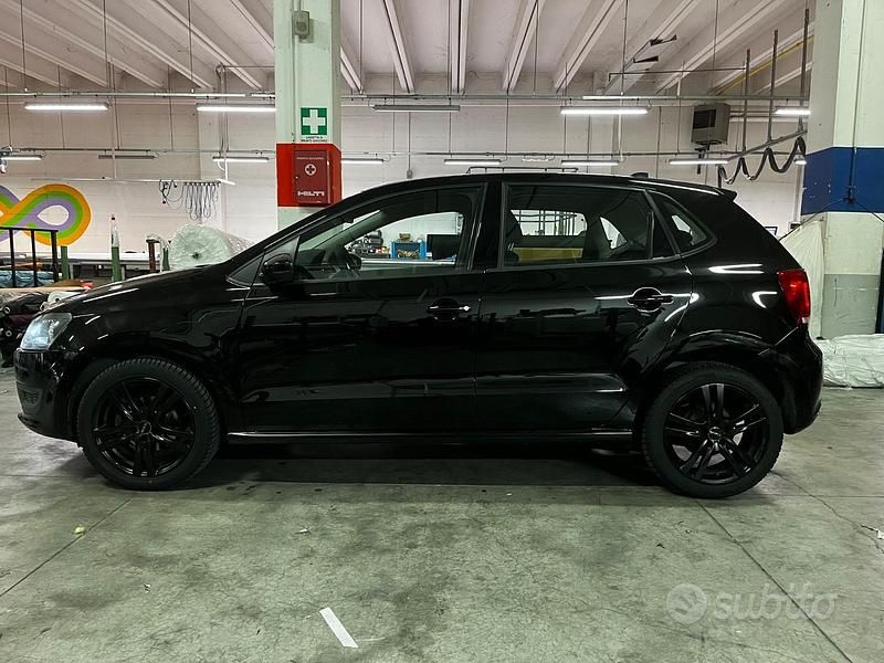 Usata VW Polo 70 CV (51 kW) 2013 Nero Berlina