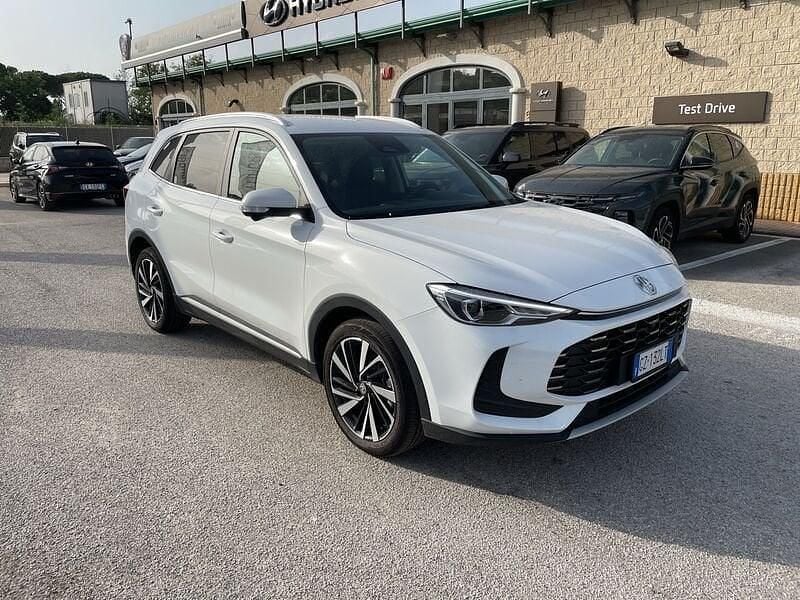 Usata MG ZS Luxury 197 CV (144 kW) 2025 Bianco Berlina