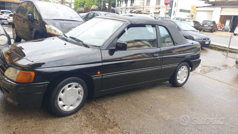 Nero Usata 1992 Ford Escort Cabriolet Cabrio | 7000 € - Immagine 1/4