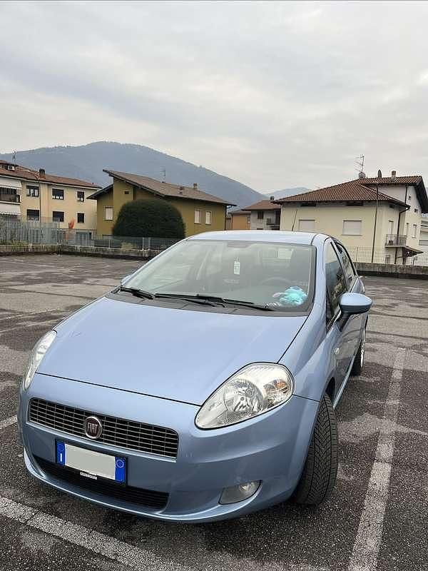 Usata Fiat Grande Punto 65 CV (47 kW) 2008 Blu/azzurro Utilitaria