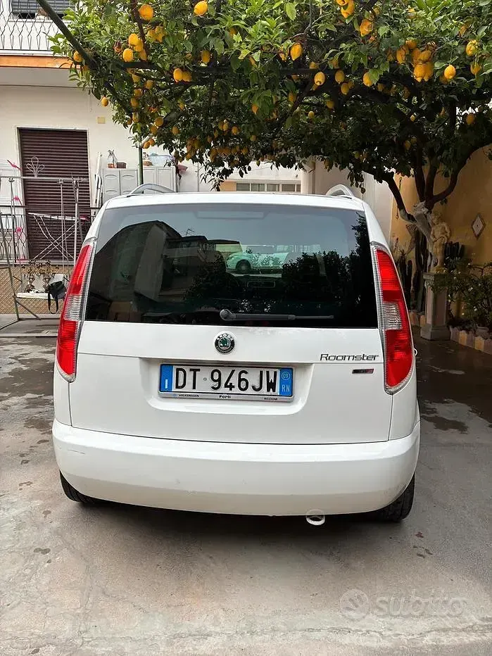 Usata Skoda Roomster 105 CV (77 kW) 2009 Bianco Monovolume