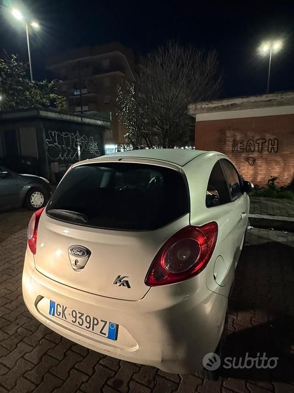 Usata Ford Ka 69 CV (50 kW) 2010 Bianco Berlina