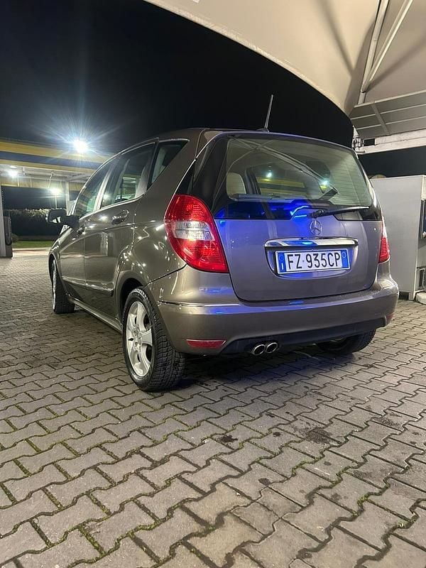 Usata Mercedes A200 Avantgarde 193 CV (141 kW) 2009 Argento Berlina
