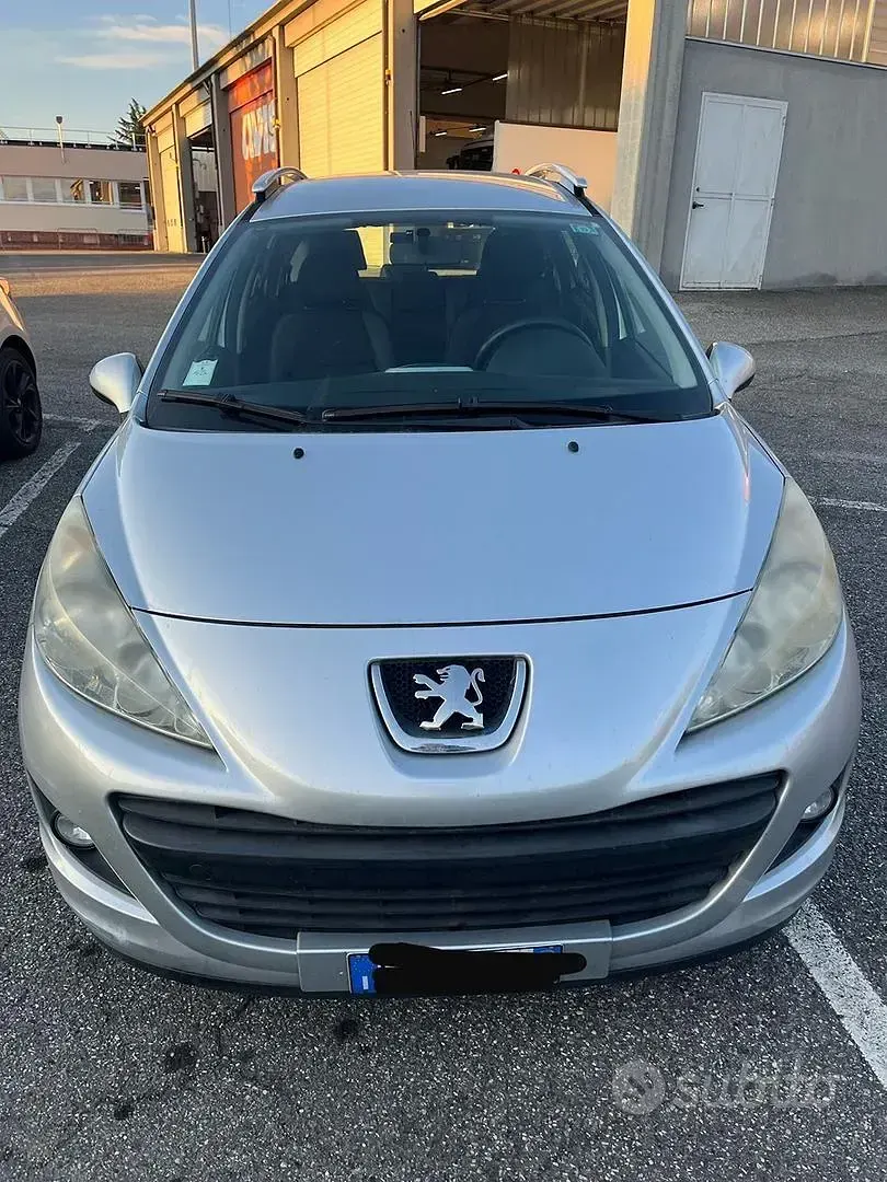 Käytetty Peugeot 207 73 HP (53 kW) 2010 Harmaa Farmari