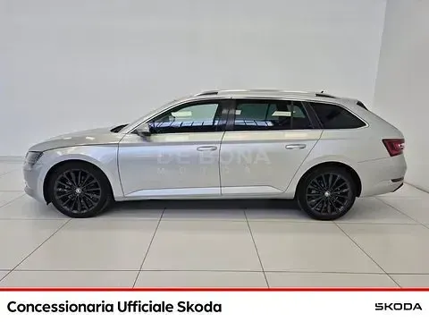 Usata Skoda Superb LAURIN & KLEMENT 190 CV (139 kW) 2019 Argento Station wagon