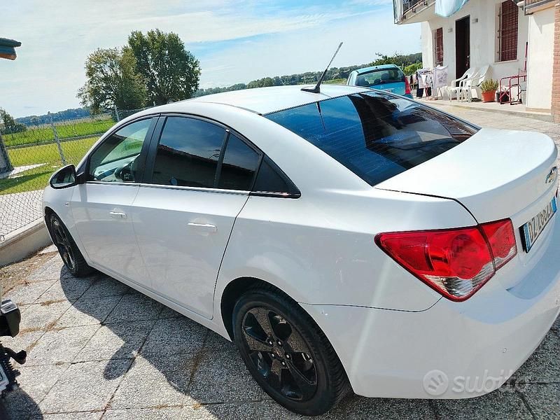 Usata Chevrolet Cruze 150 CV (110 kW) 2010 Bianco Berlina