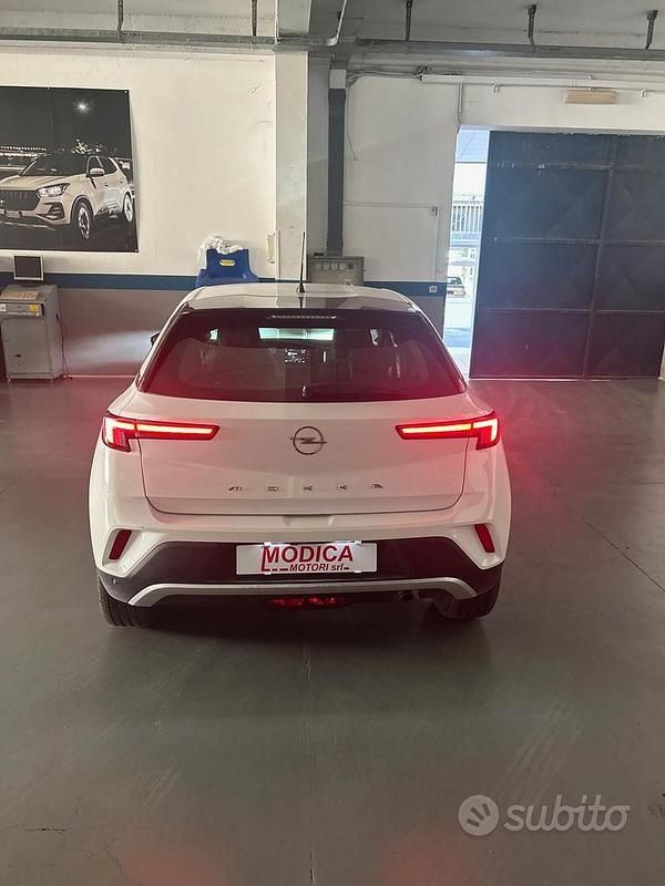 Usata Opel Mokka Elegance 100 CV (73 kW) 2021 Bianco SUV