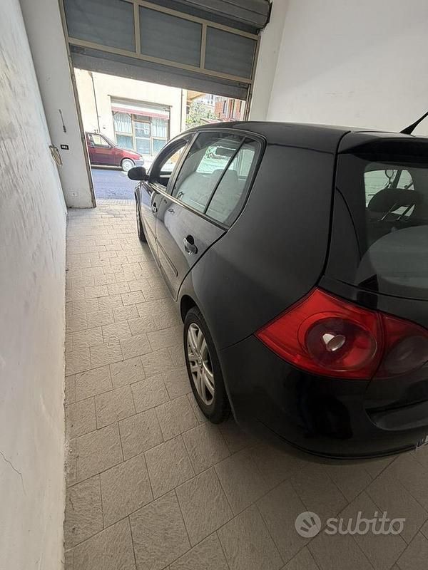 Usata VW Golf V 2006 Nero Utilitaria
