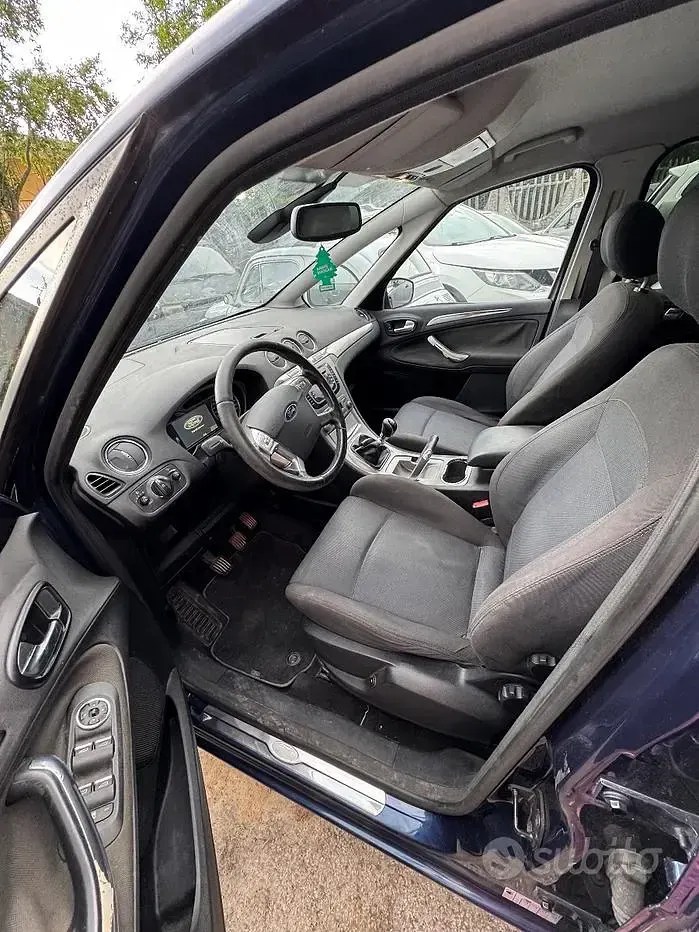 Usata Ford S-MAX S 140 CV (102 kW) 2009 Blu Monovolume