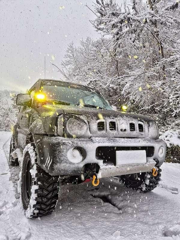 Usata Suzuki Jimny 86 CV (63 kW) 2012 SUV