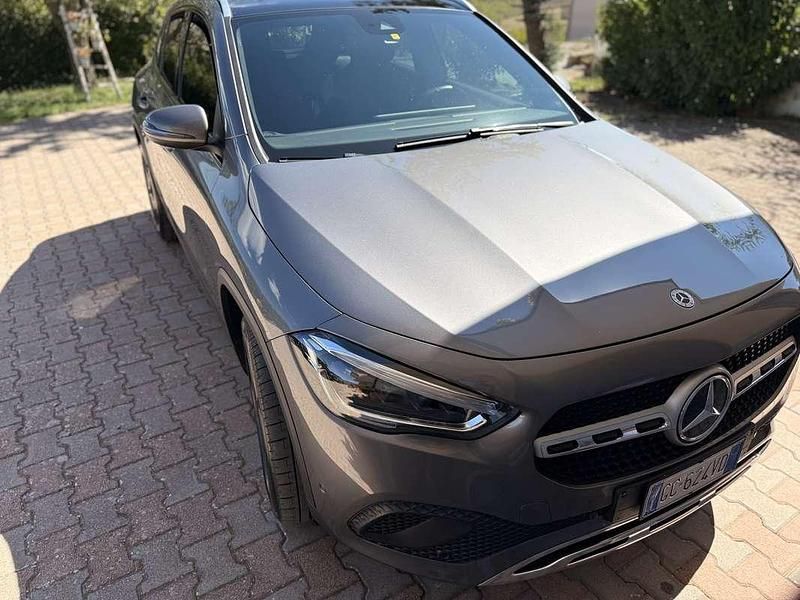 Usata Mercedes GLA200 Luxury 150 CV (110 kW) 2020 SUV