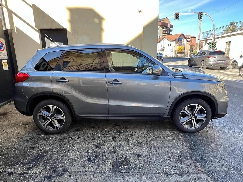 Usata Suzuki Vitara 120 CV (88 kW) 2016 Grigio SUV