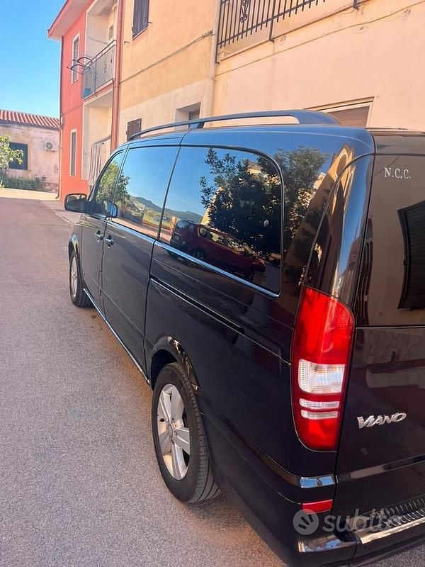 Usata Mercedes Viano 163 CV (119 kW) 2011 Nero Monovolume