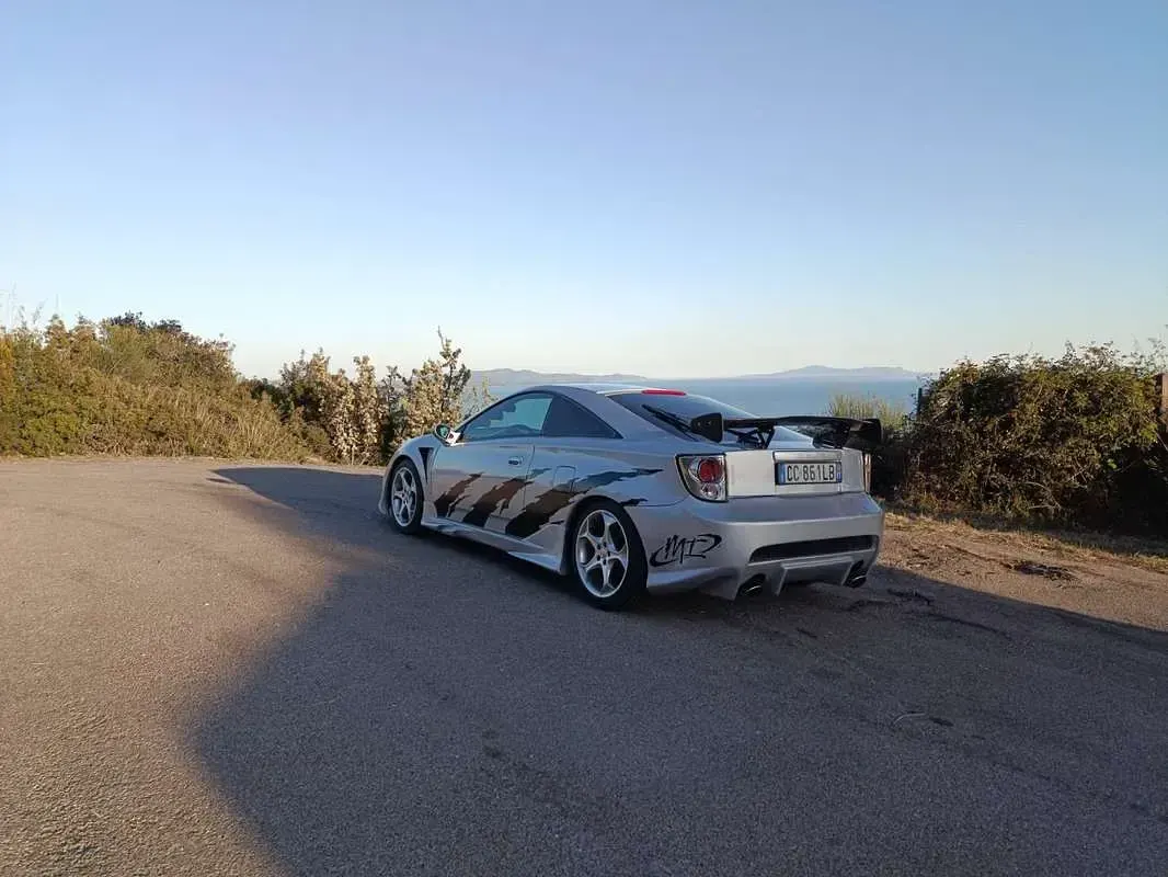Usata Toyota Celica T2 143 CV (105 kW) 2002 Argento Coupé
